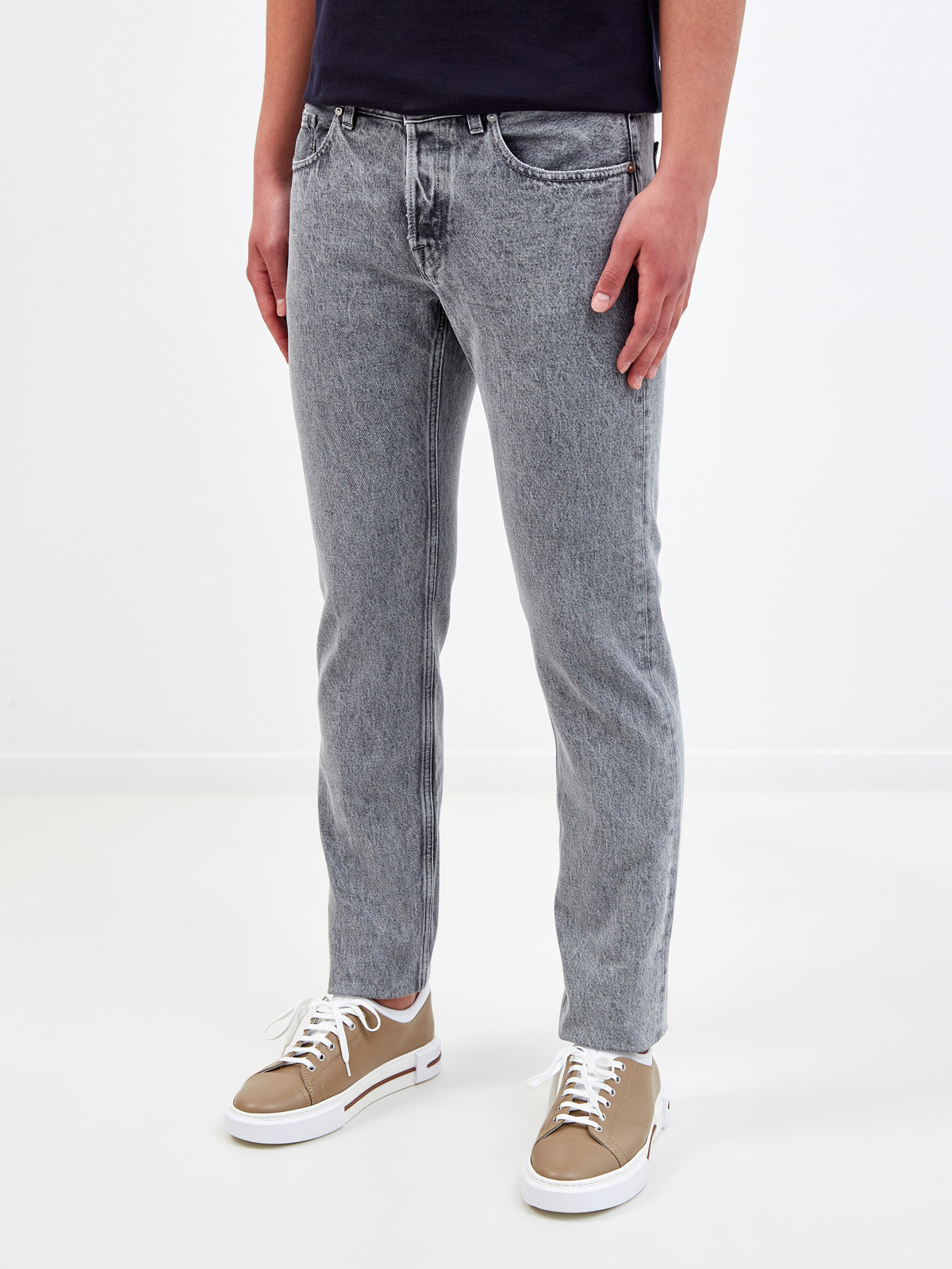 Окрашенные вручную джинсы-slim с литой фурнитурой ELEVENTY, цвет серый, размер 44;46;50;48;52 - фото 3