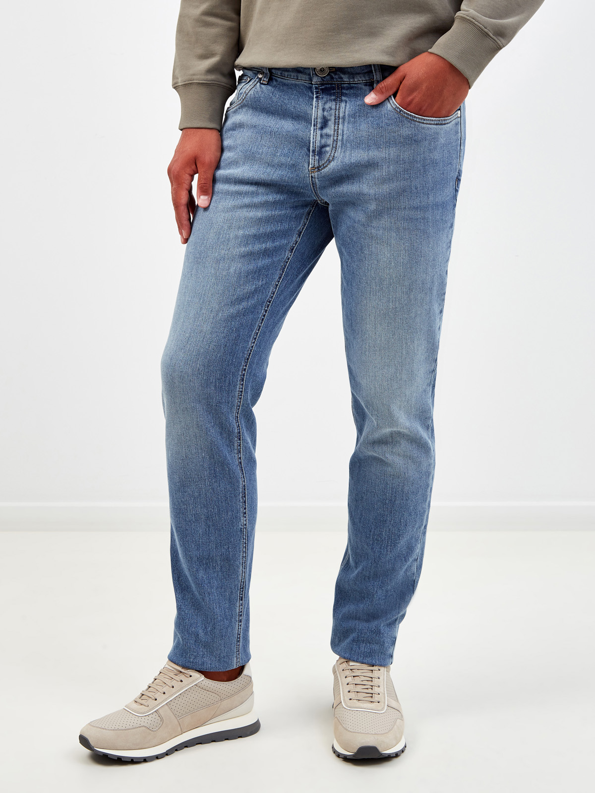 Классические джинсы с пятью карманами из денима делаве BRUNELLO CUCINELLI, цвет синий, размер 52;54;56;50 - фото 3