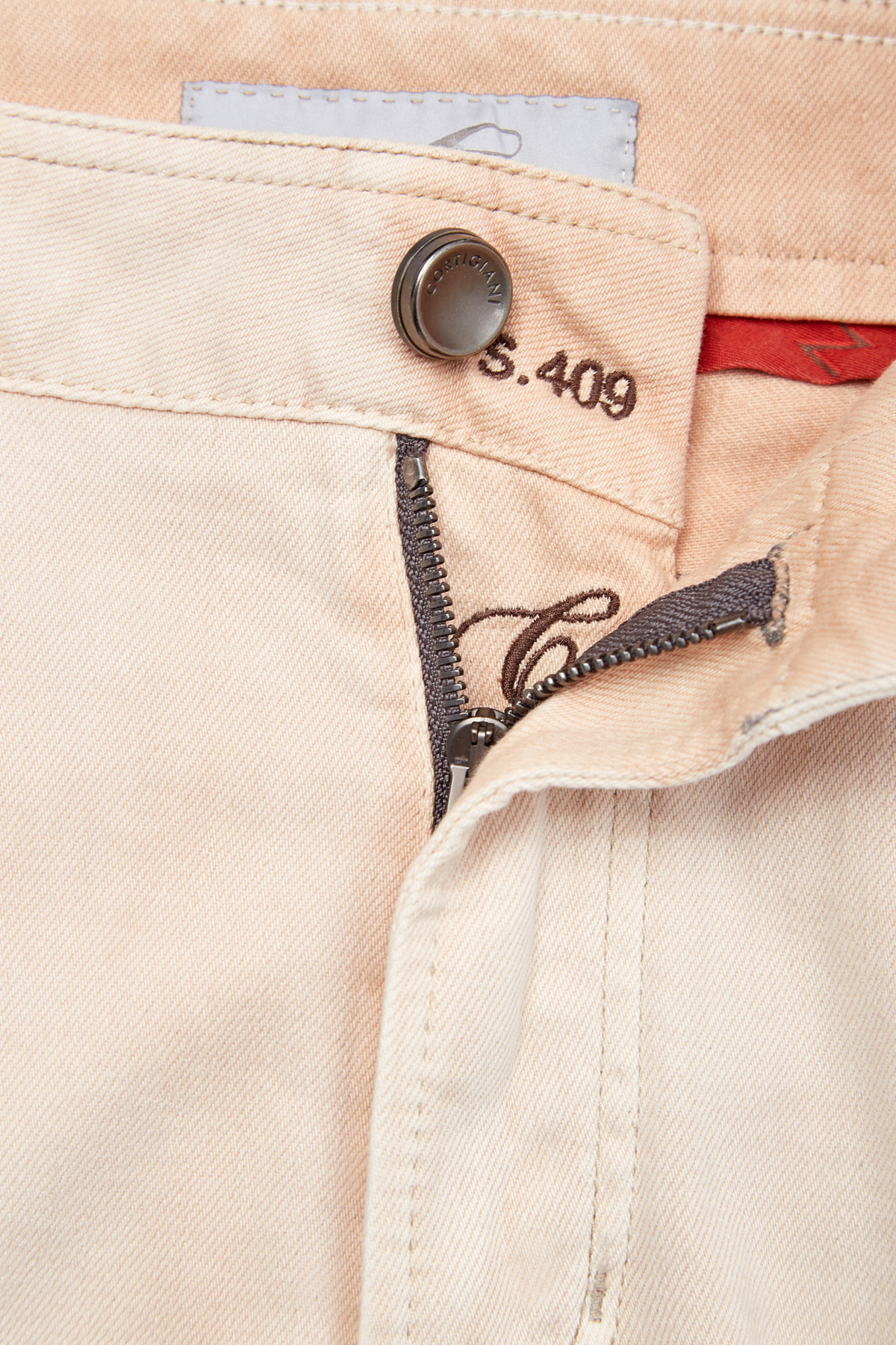 Джинсы ручной работы с вышивкой и контрастными строчками CORTIGIANI, цвет бежевый, размер 50;54;56 - фото 7