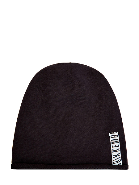 Шапка из тонкого хлопка с контрастной нашивкой