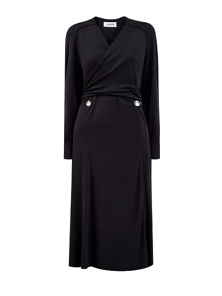 Однотонное платье на&nbsp;запах с&nbsp;литой фурнитурой