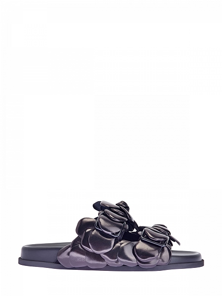 Кожаные шлепанцы Atelier Shoes с декором ручной работы